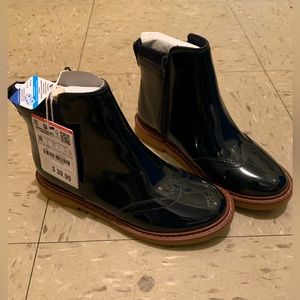 Zara navy blue patent boots kids ( SZ 12 ) never worn.